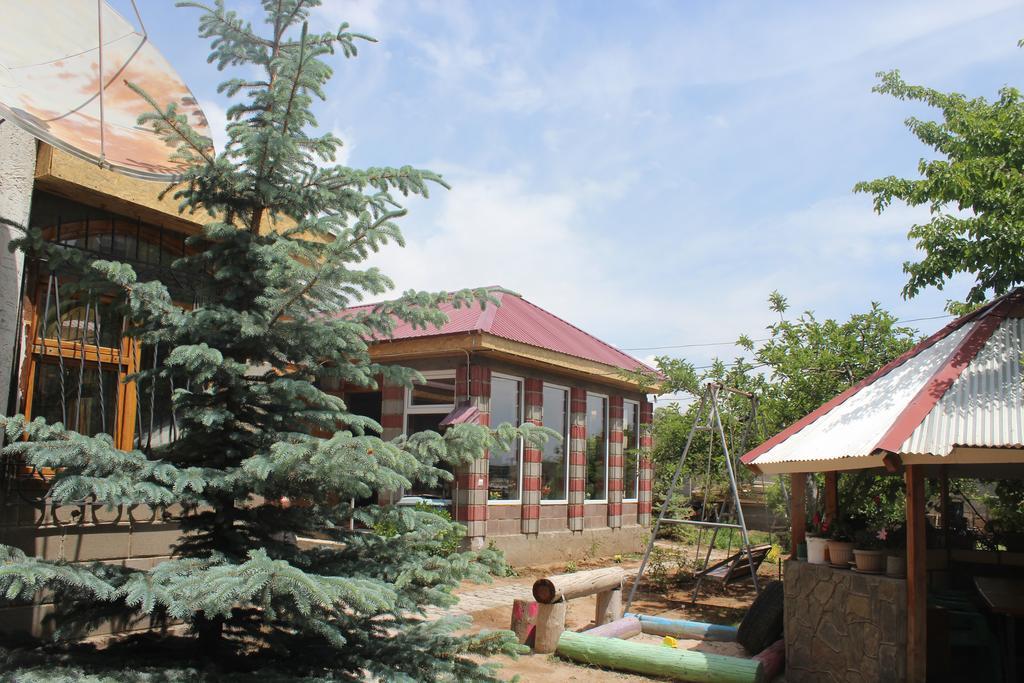 Guest House Visit Cholpon-Ata Exterior photo