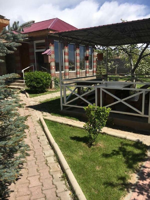 Guest House Visit Cholpon-Ata Exterior photo